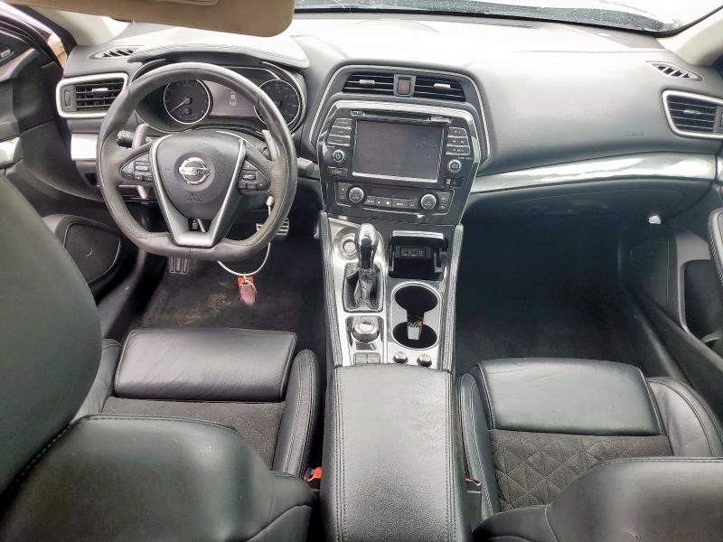  NISSAN MAXIMA 2017 Чорний