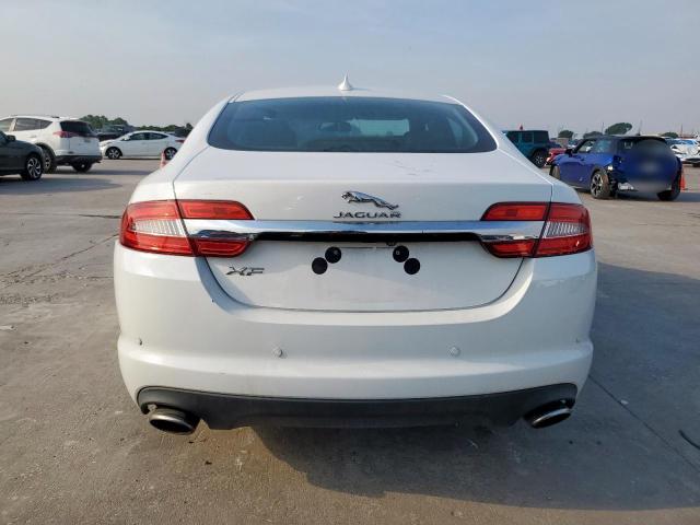 Sedans JAGUAR XF 2015 Biały