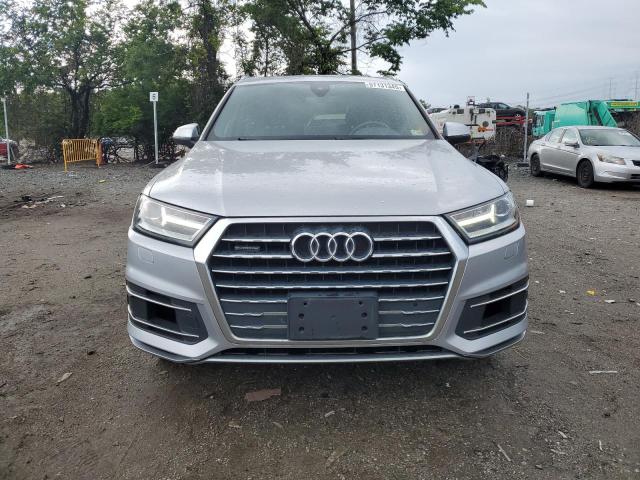 Parquets AUDI Q7 2017 Srebrny