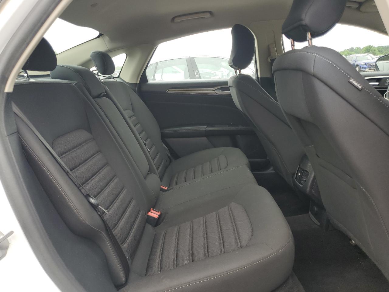 2019 Ford Fusion Se VIN: 3FA6P0LU1KR124792 Lot: 56827035