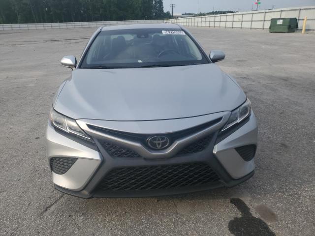  TOYOTA CAMRY 2019 Srebrny