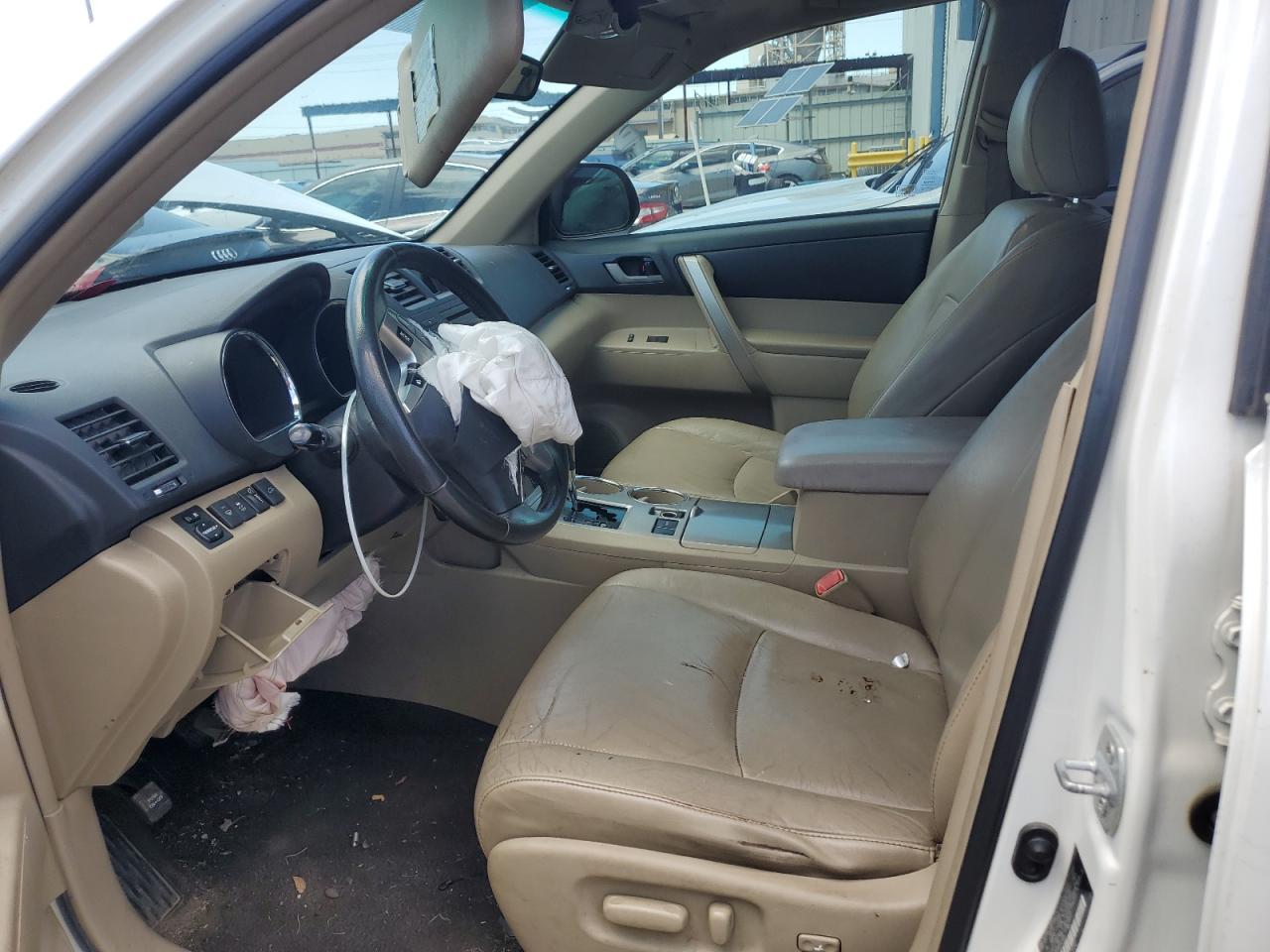 2011 Toyota Highlander Base VIN: 5TDZK3EH3BS043958 Lot: 56554645