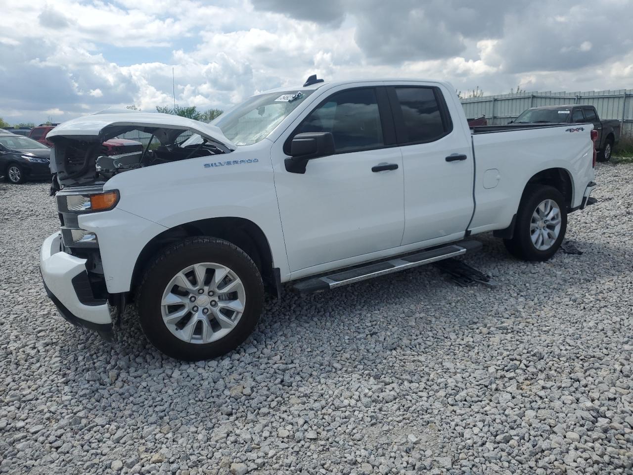 2021 Chevrolet Silverado K1500 Custom на продаже в Wayland, MI - Front End