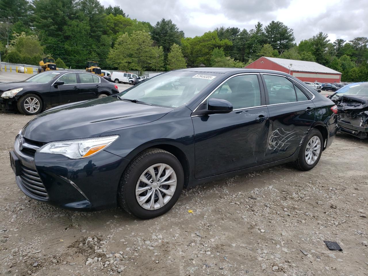 2016 Toyota Camry Le for Sale in Mendon, MA - Side