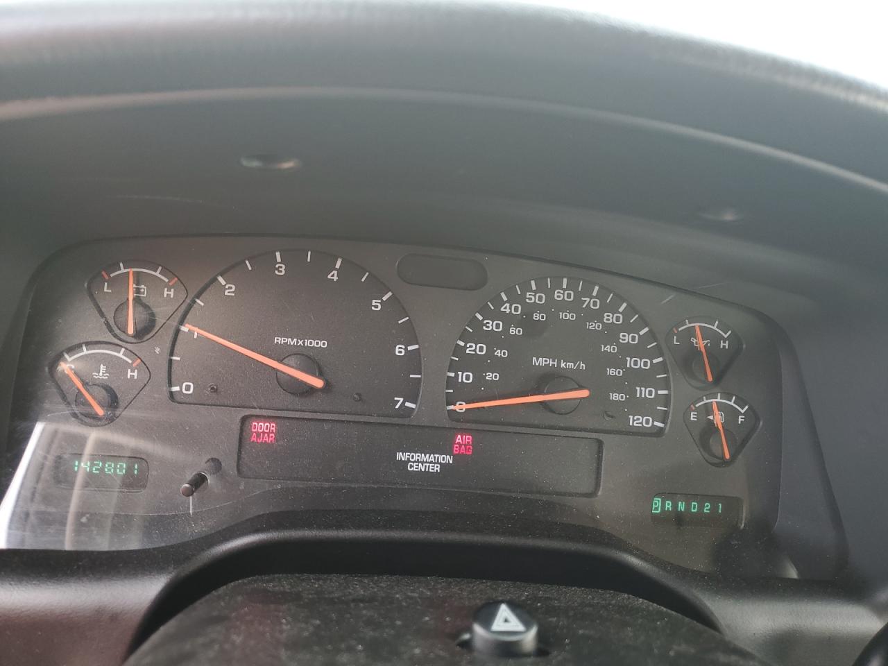 2002 Dodge Dakota Quad Slt VIN: 1B7HL48Z52S621987 Lot: 54405095