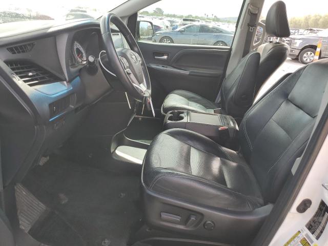 Minivans TOYOTA SIENNA 2015 White