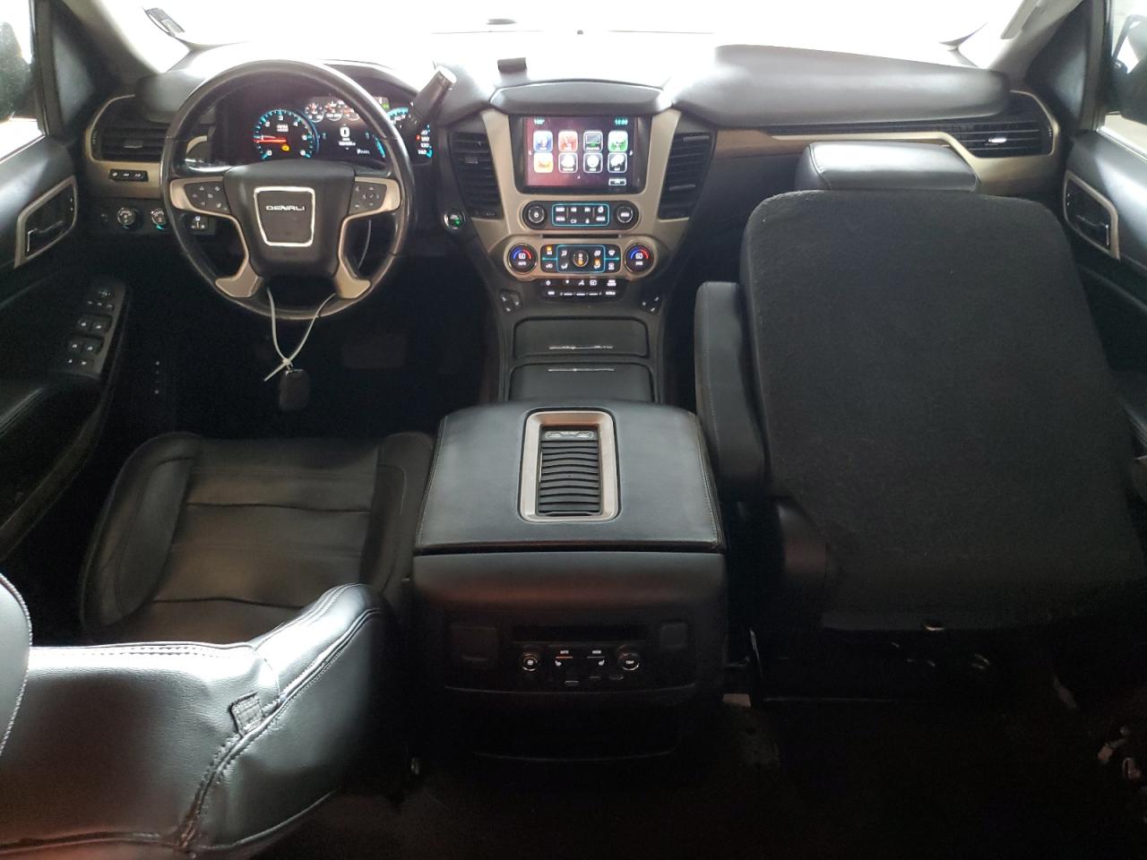 2019 GMC Yukon Xl Denali VIN: 1GKS2HKJ8KR205950 Lot: 56719695