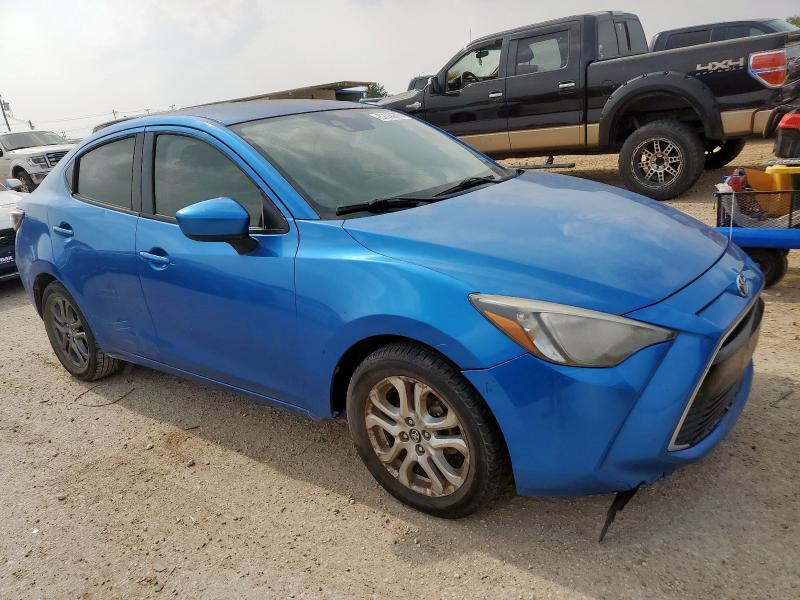 Sedans TOYOTA YARIS 2017 Granatowy