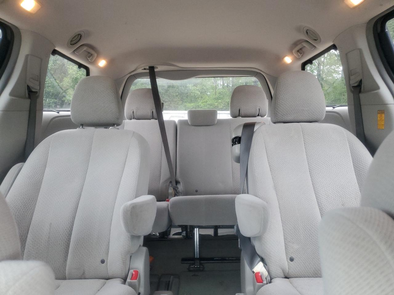 2013 Toyota Sienna Le VIN: 5TDKK3DC8DS395007 Lot: 54950905
