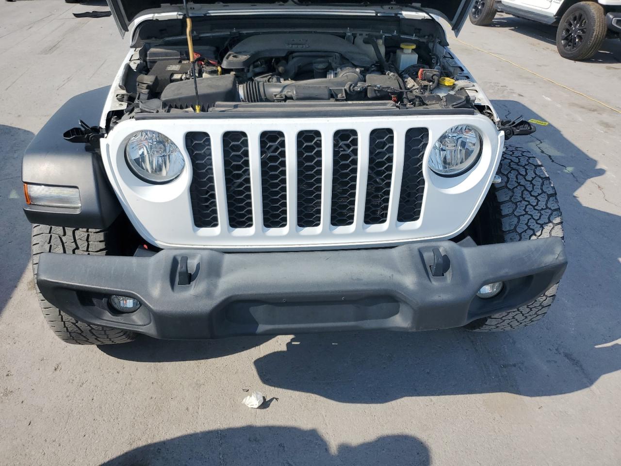 2020 Jeep Gladiator Sport VIN: 1C6HJTAG8LL121995 Lot: 57208555