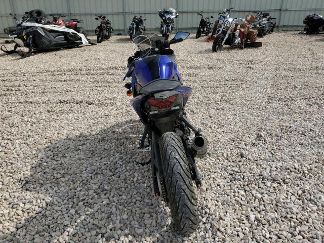 2018 YAMAHA YZFR3   