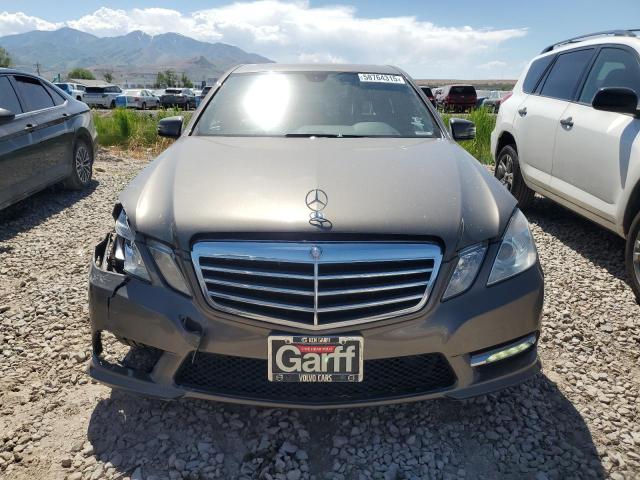  MERCEDES-BENZ E-CLASS 2013 Коричневый