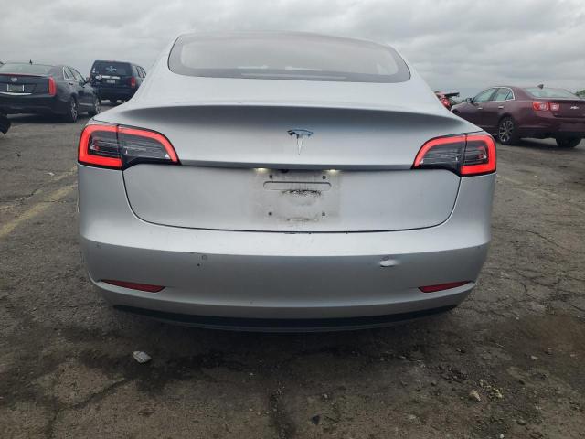  TESLA MODEL 3 2018 Silver