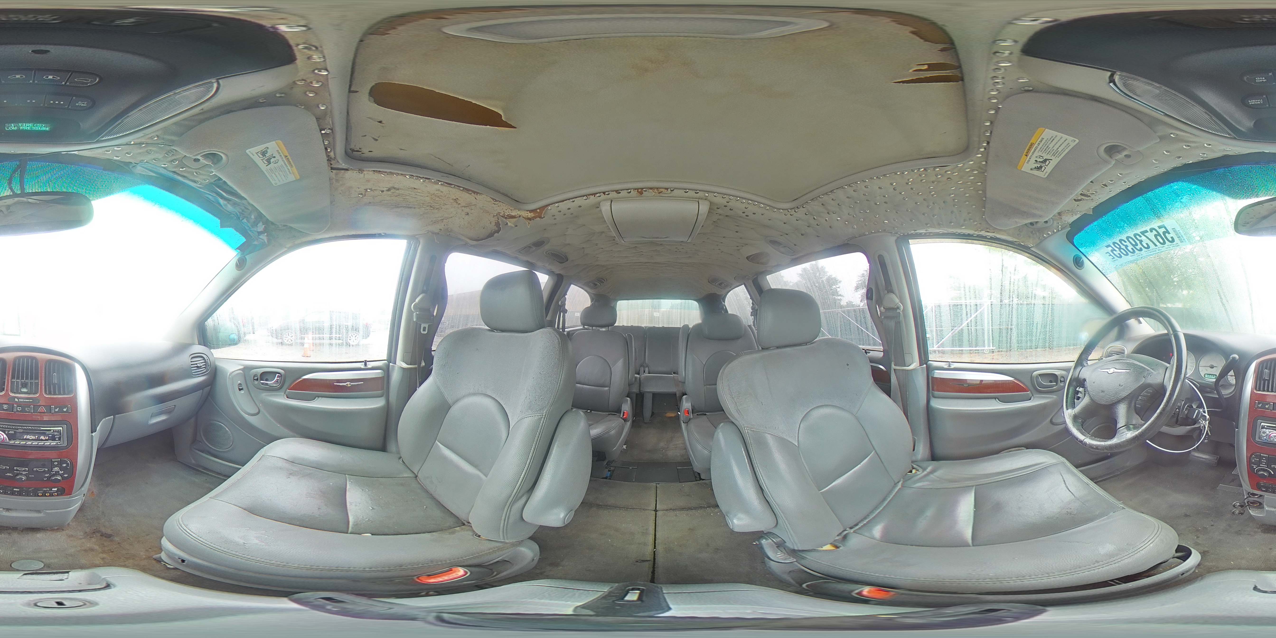 2005 Chrysler Town & Country Limited VIN: 2C4GP64L75R489186 Lot: 56739385