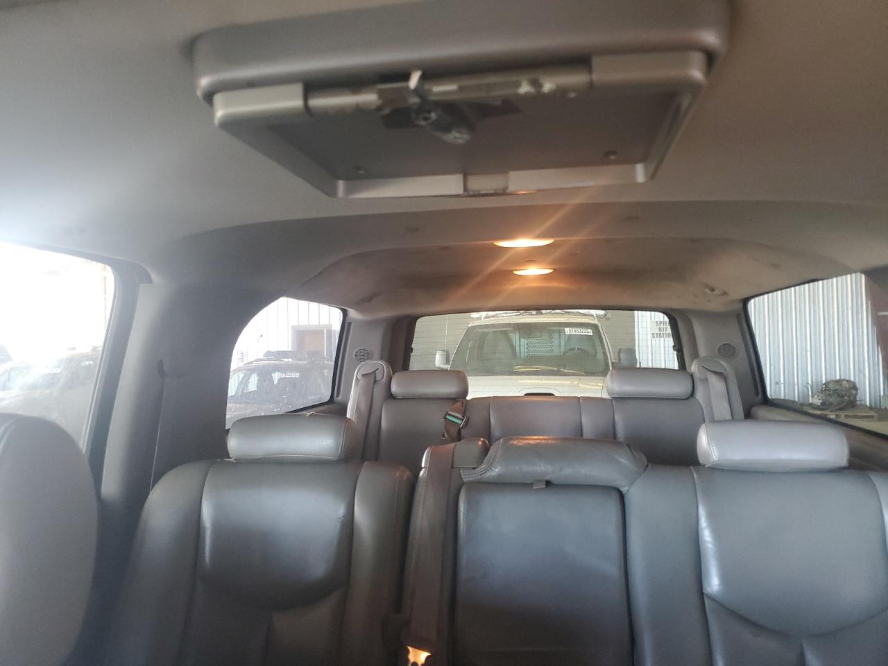 2005 Chevrolet Suburban K1500 VIN: 3GNFK16ZX5G144763 Lot: 57498535