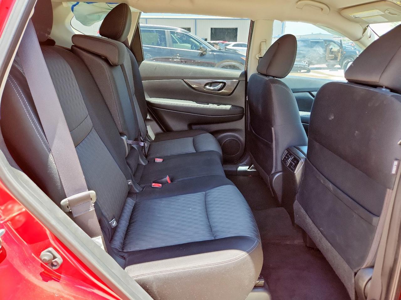 2017 Nissan Rogue S VIN: JN8AT2MT1HW403204 Lot: 58997575