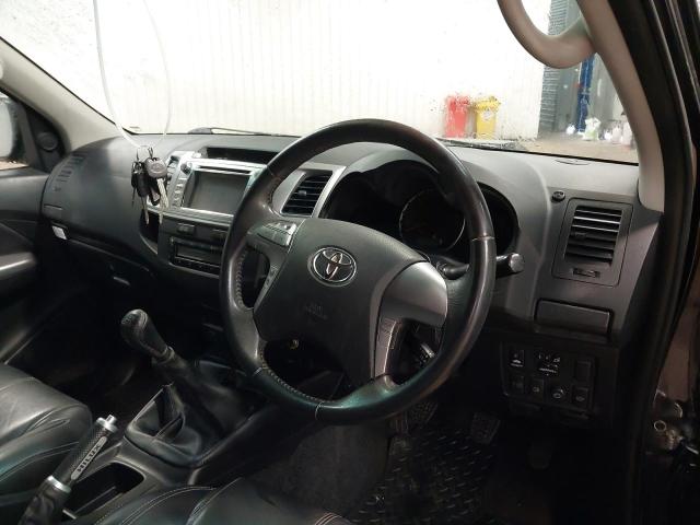 2015 TOYOTA HILUX INVI
