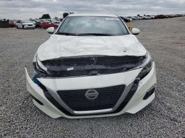  NISSAN ALTIMA 2021 Biały