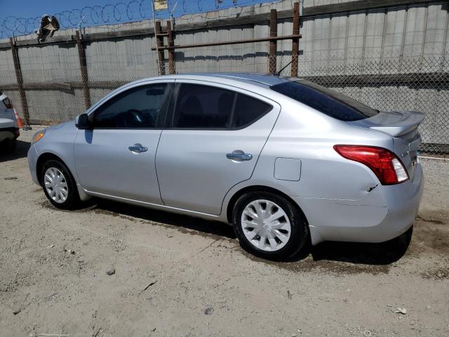  NISSAN VERSA 2014 Srebrny