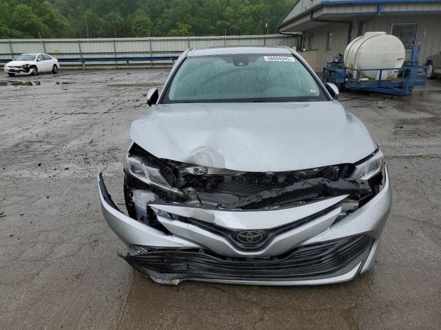TOYOTA CAMRY 2019 Серебристый