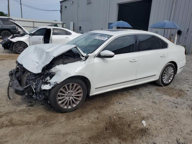  VOLKSWAGEN PASSAT 2017 Белы