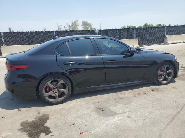  ALFA ROMEO GIULIA 2018 Чорний