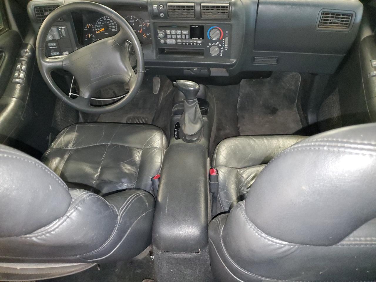 1997 GMC Jimmy VIN: 1GKDT13W8V2548861 Lot: 55925445