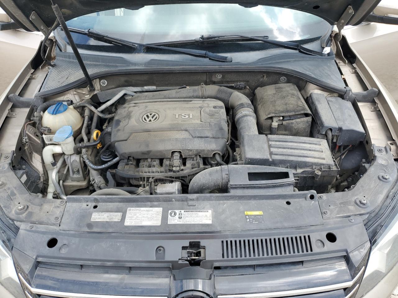 2015 Volkswagen Passat Se VIN: 1VWBS7A35FC011410 Lot: 56466675