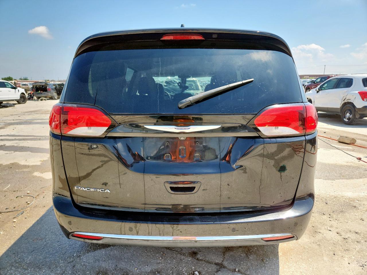 2017 Chrysler Pacifica Touring L VIN: 2C4RC1BG7HR823203 Lot: 58727725
