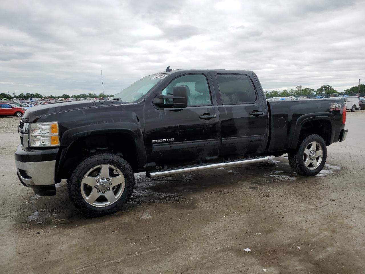2014 Chevrolet Silverado K2500 Heavy Duty Ltz for Sale in Sikeston, MO - Front End