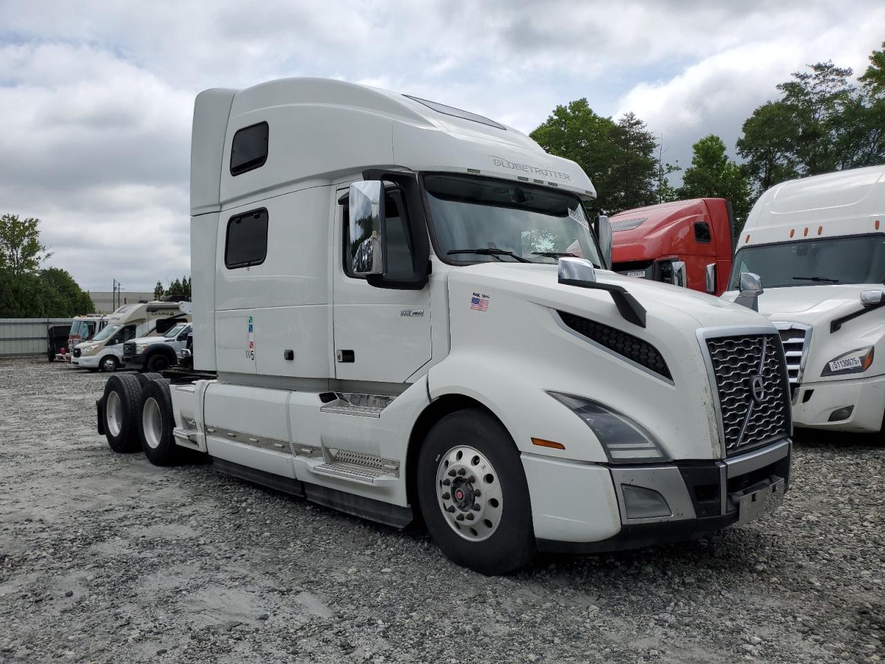 2020 Volvo Vn Vnl for Sale in Spartanburg, SC - Minor Dent/Scratches