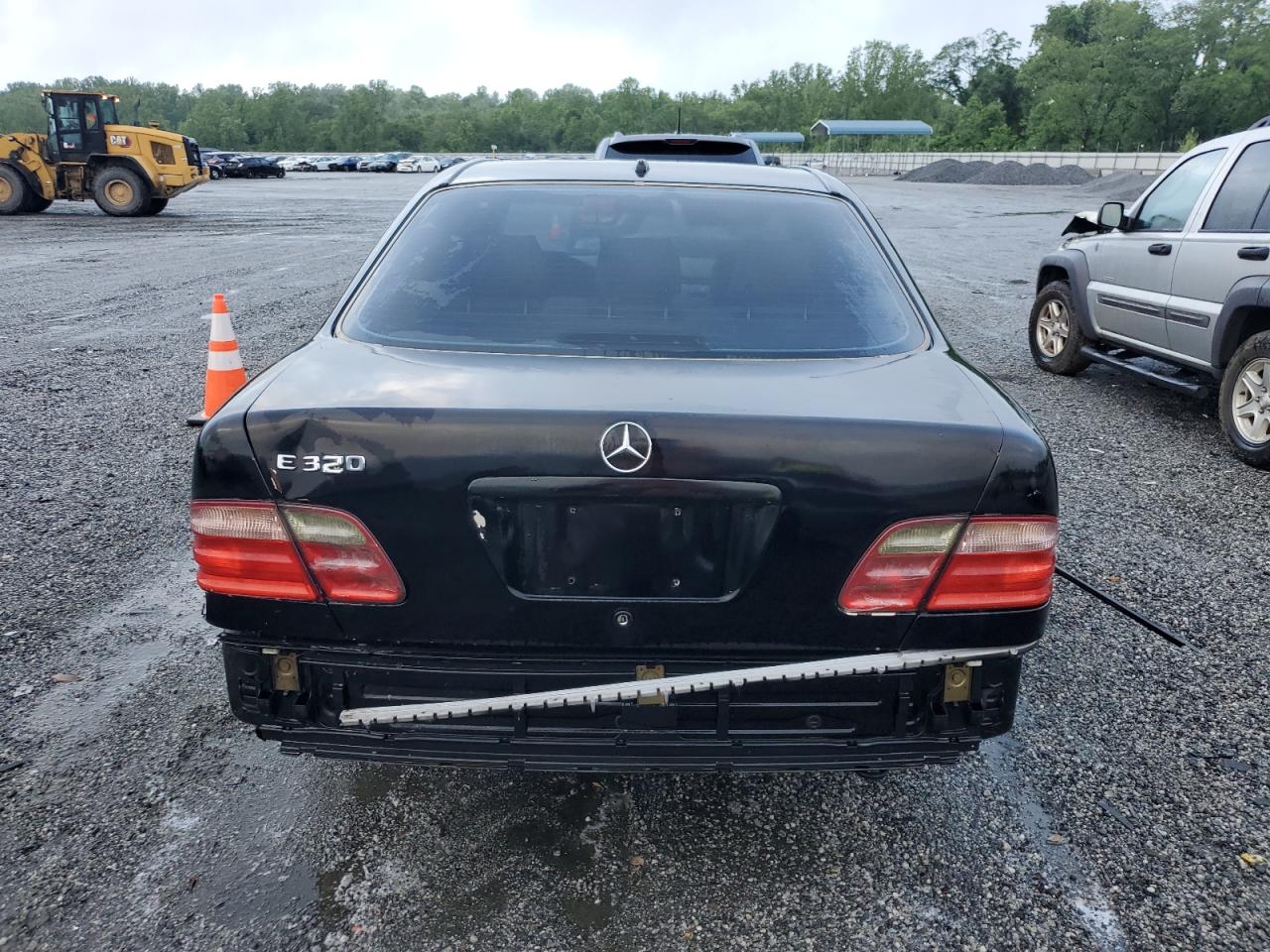 2000 Mercedes-Benz E 320 VIN: WDBJF65J6YB066039 Lot: 56731635