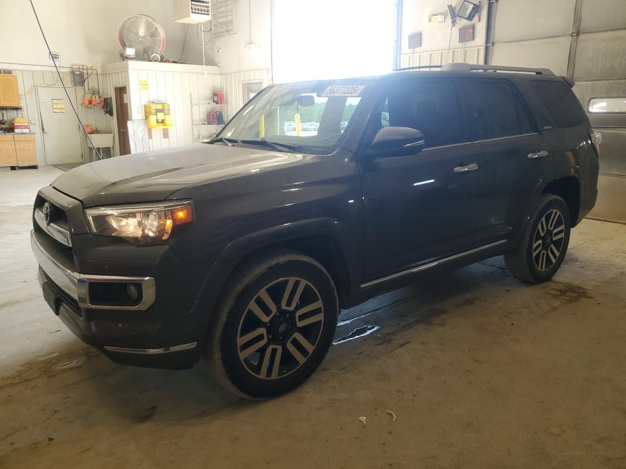 Columbia, MO에서 판매 중인 2017 Toyota 4Runner Sr5/Sr5 Premium - Normal Wear