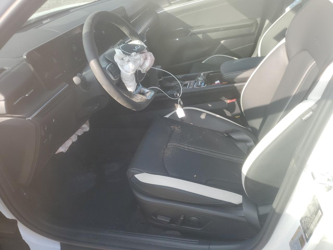 2025 Kia K5 Gt Line VIN: KNAG64J73S5304068 Lot: 56867265