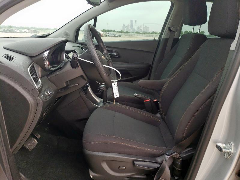  CHEVROLET TRAX 2019 Srebrny