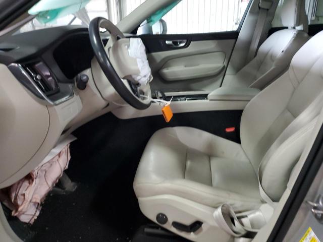  VOLVO XC60 CORE 2023 Серебристый
