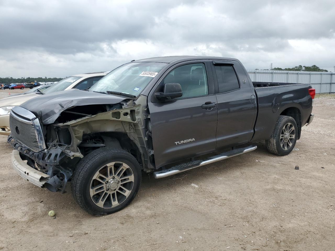 2013 Toyota Tundra Double Cab Sr5 for Sale in Houston, TX - Front End