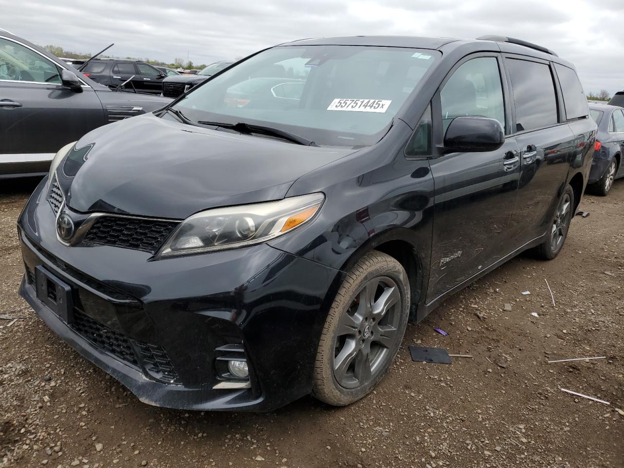2019 Toyota Sienna Se იყიდება Elgin-ში, IL - Vandalism