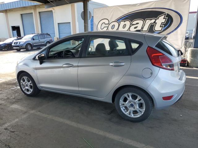  FORD FIESTA 2015 Srebrny
