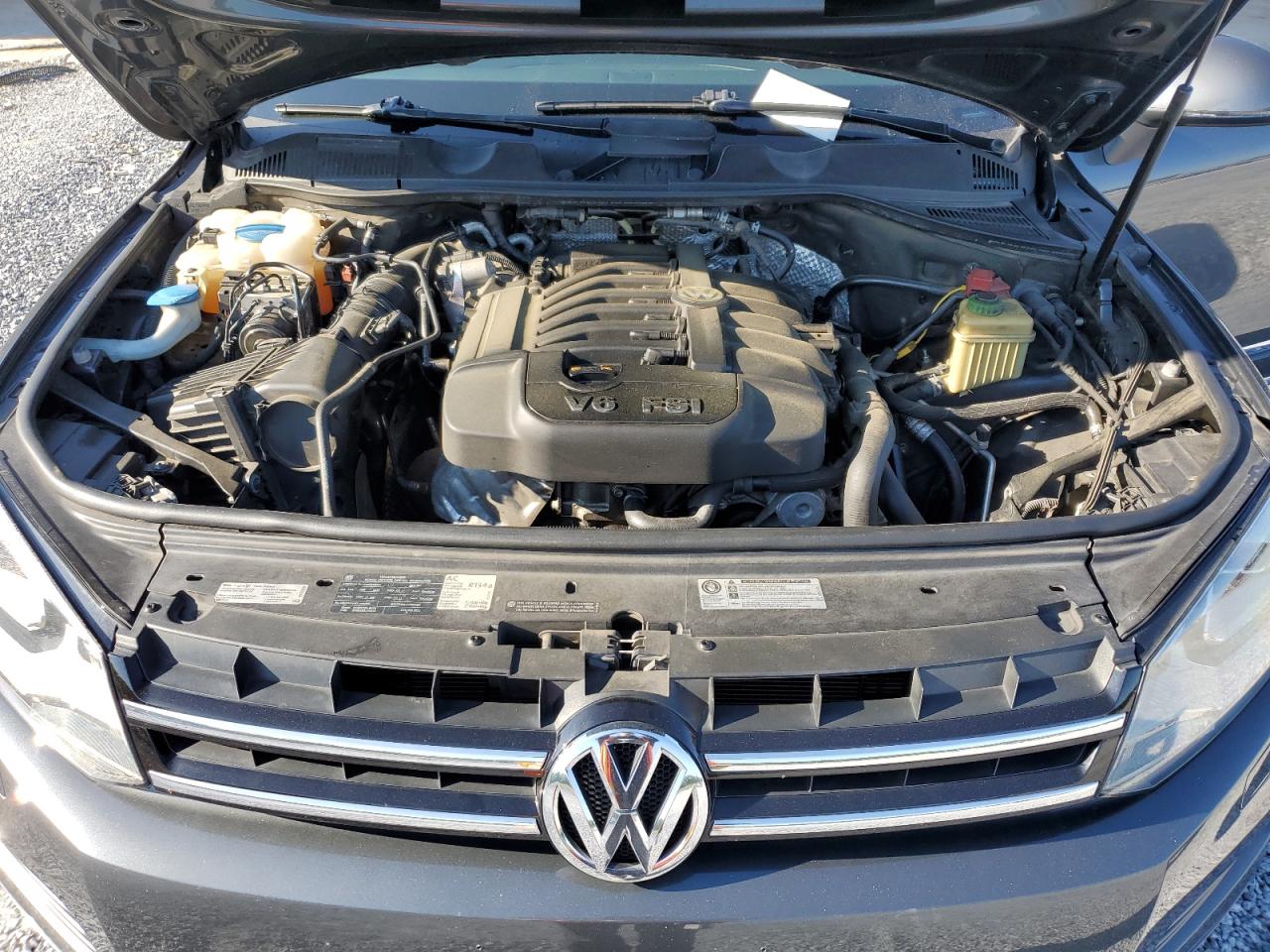 2011 Volkswagen Touareg V6 VIN: WVGFF9BP2BD004906 Lot: 55324235
