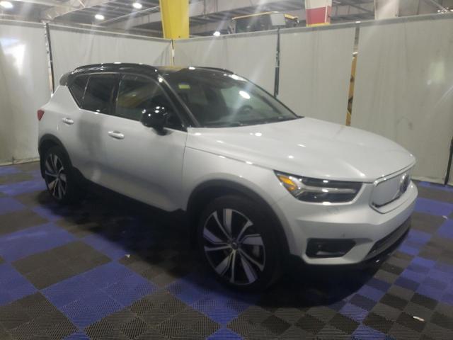  VOLVO XC40 2021 White
