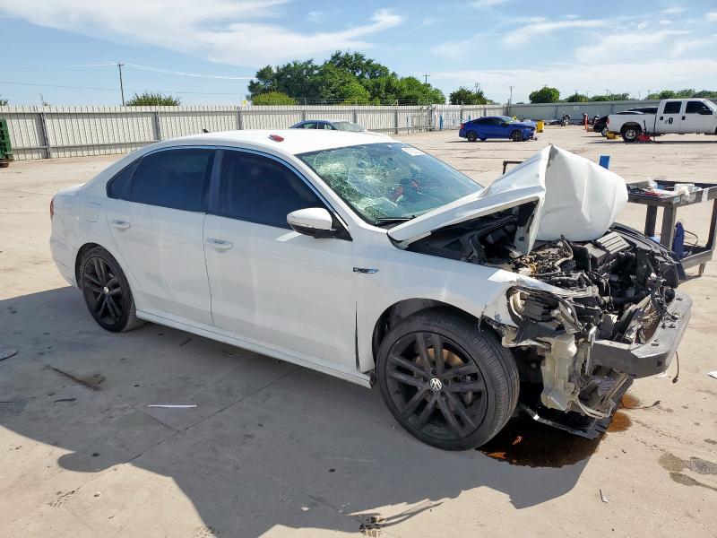  VOLKSWAGEN PASSAT 2018 White