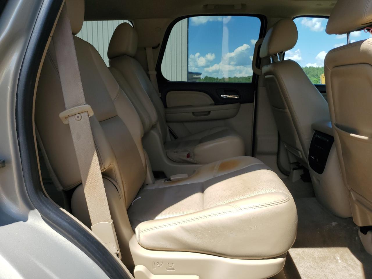 2011 GMC Yukon Denali VIN: 1GKS2EEF2BR139529 Lot: 56896005