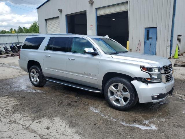 Parquets CHEVROLET SUBURBAN 2017 Silver