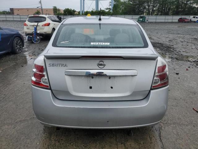 Sedans NISSAN SENTRA 2012 Srebrny