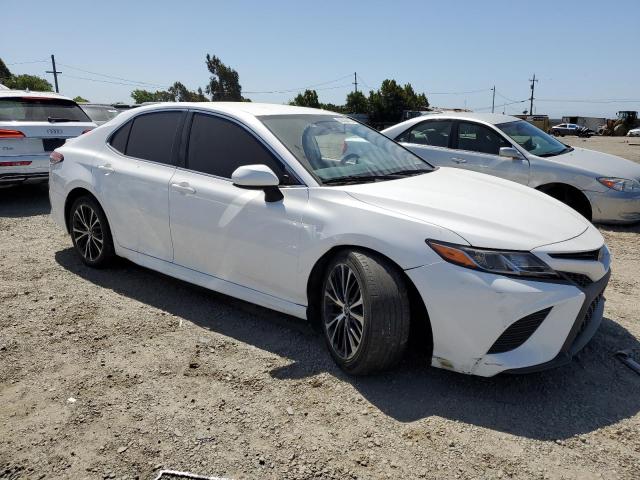  TOYOTA CAMRY 2019 Белый