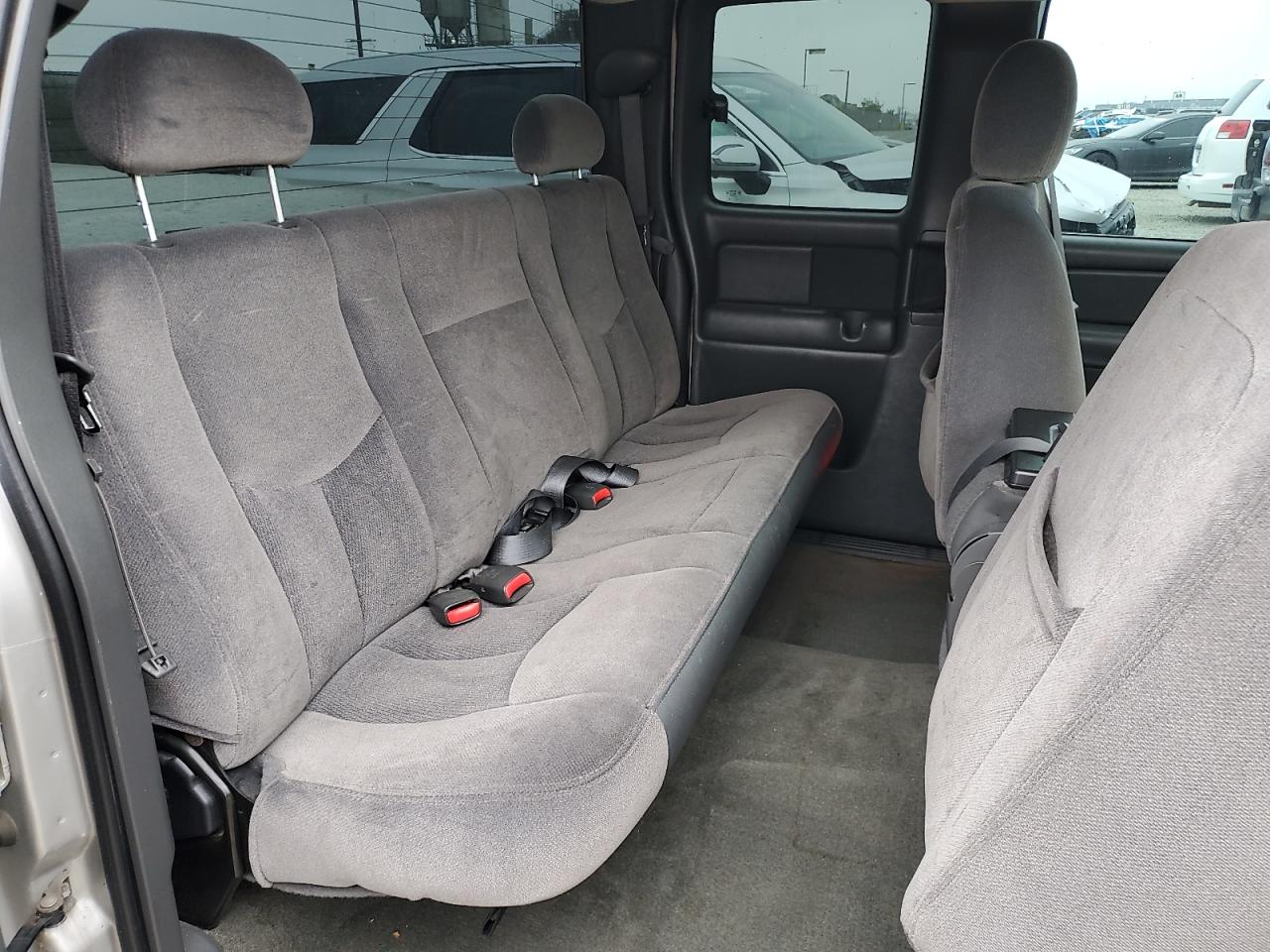 2004 GMC New Sierra C1500 VIN: 2GTEC19V241165060 Lot: 57453075
