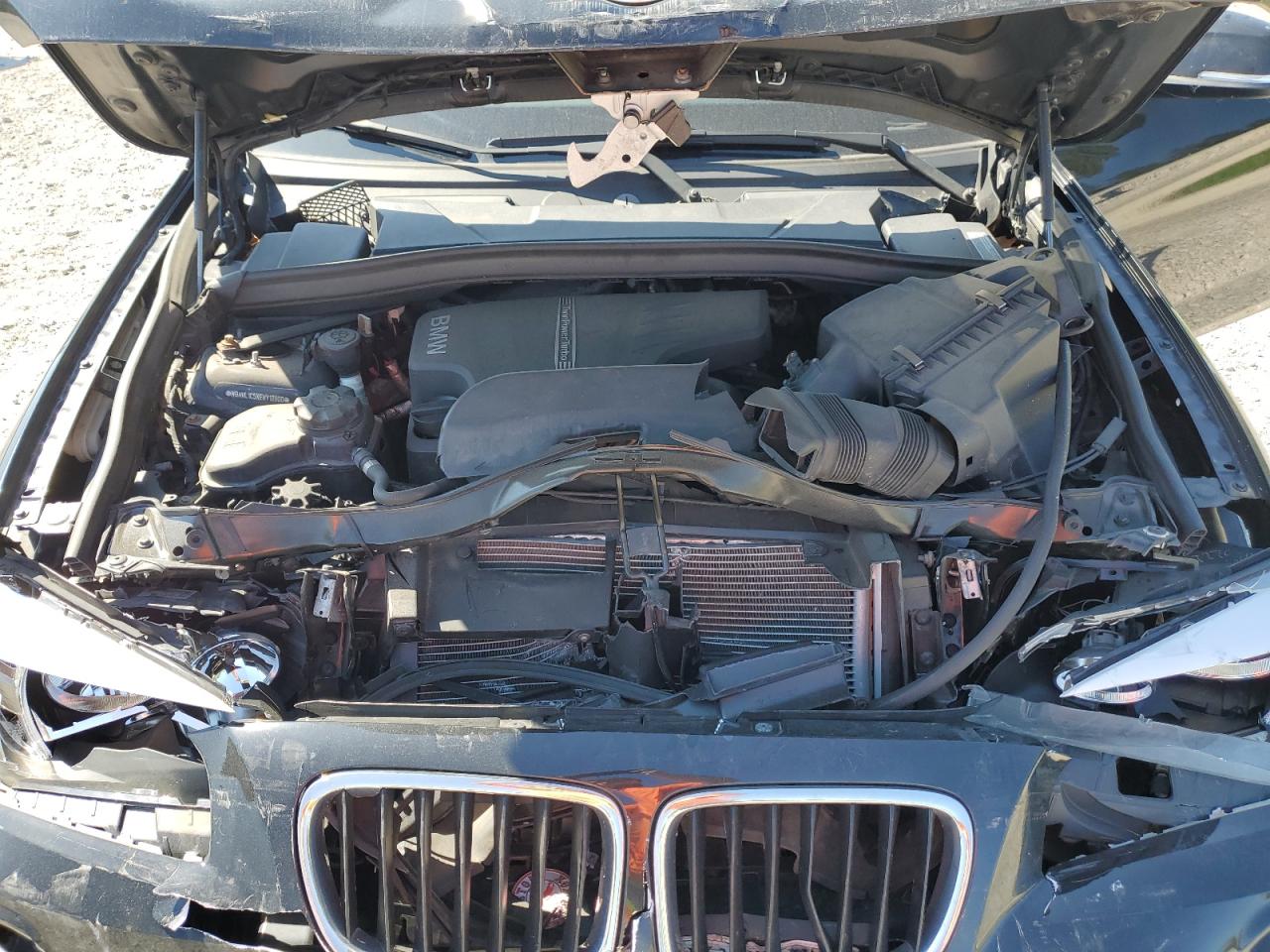 2014 BMW X1 xDrive28I VIN: WBAVL1C5XEVY13900 Lot: 56472225