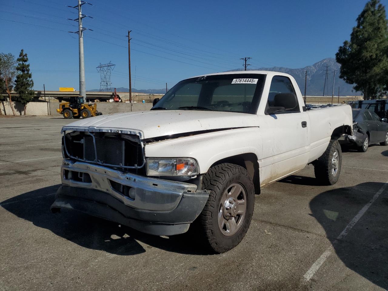 Rancho Cucamonga, CA에서 판매 중인 2001 Dodge Ram 2500 - Front End