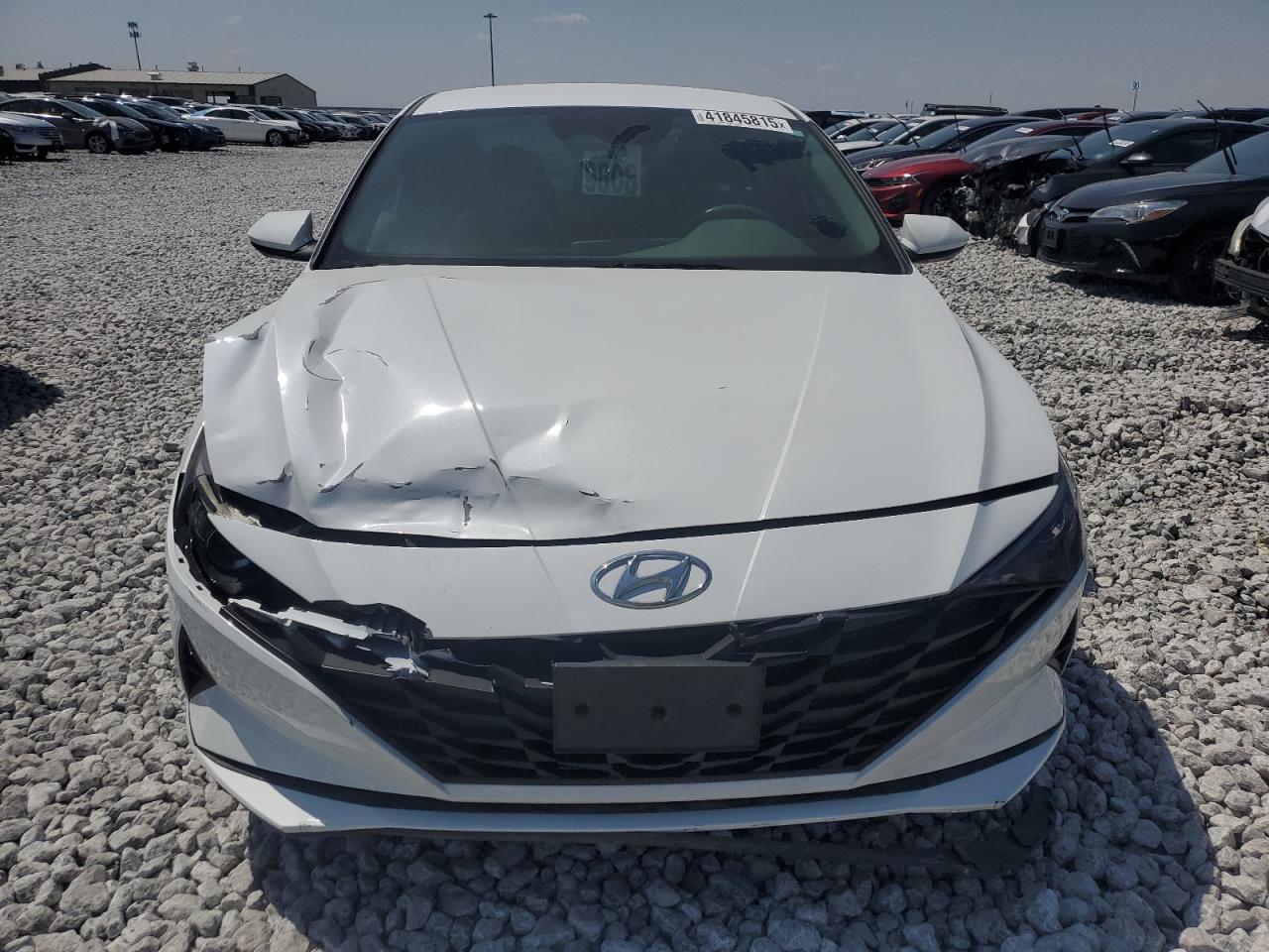 2021 Hyundai Elantra - Image 5